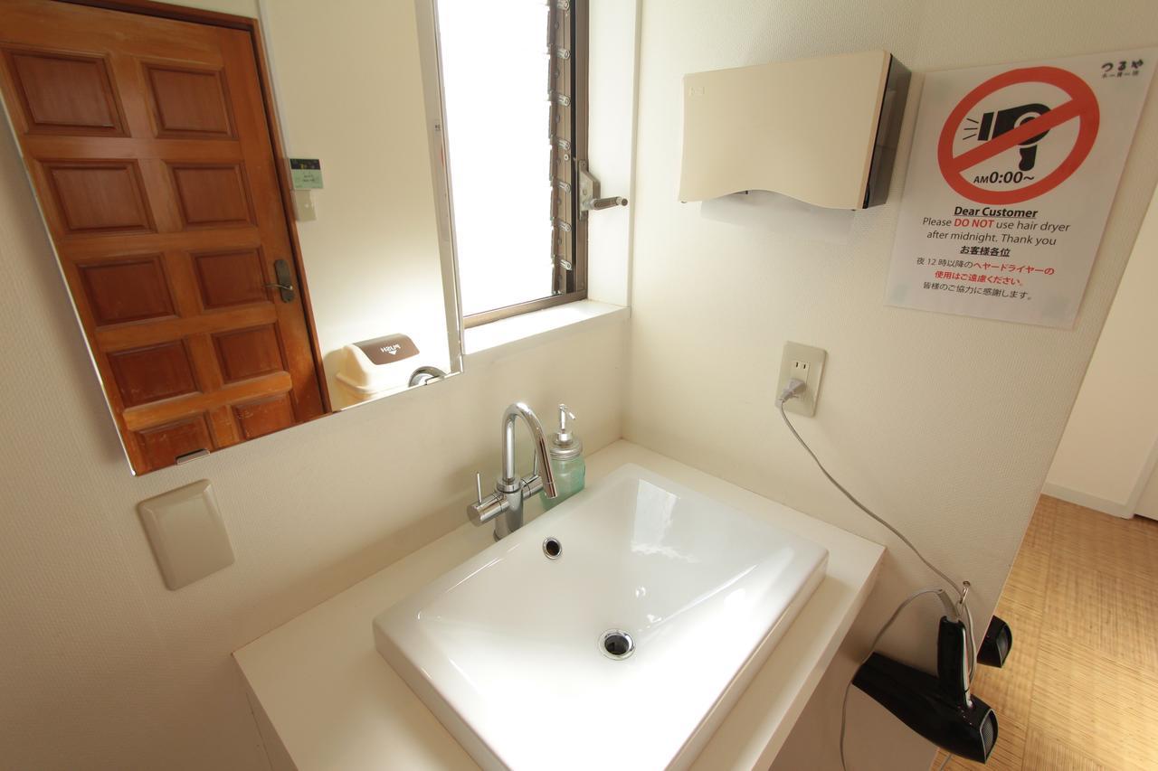 Tsuruya Guesthouse Hiroshima Exteriör bild