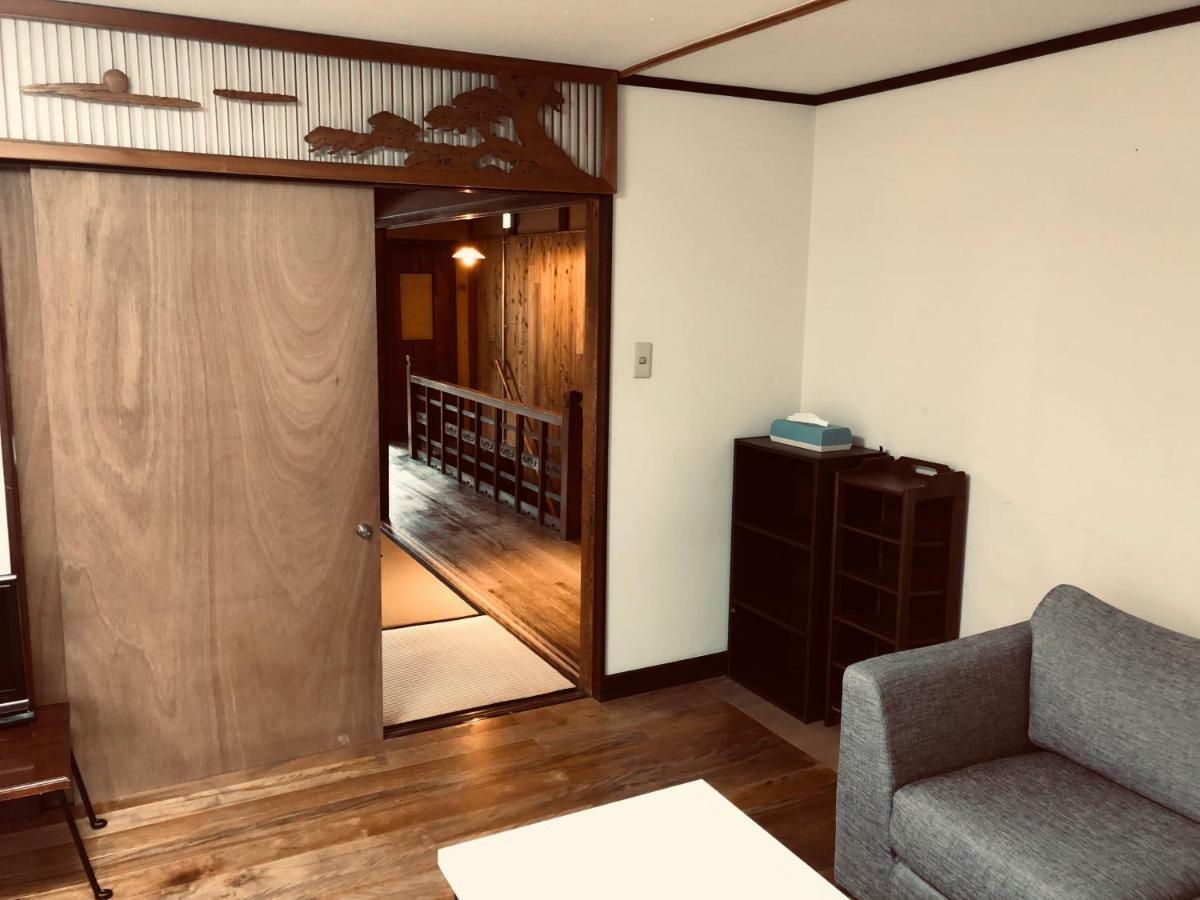 Tsuruya Guesthouse Hiroshima Exteriör bild
