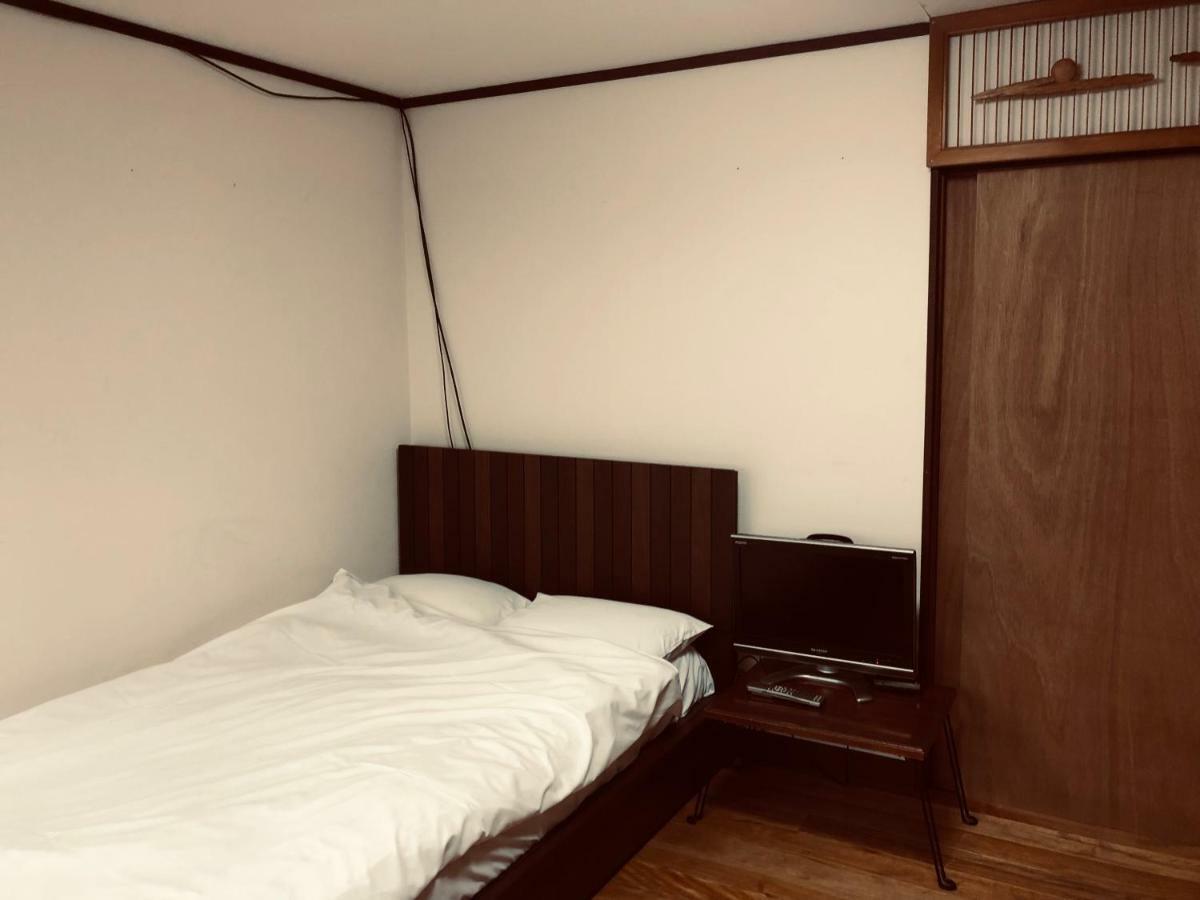 Tsuruya Guesthouse Hiroshima Exteriör bild