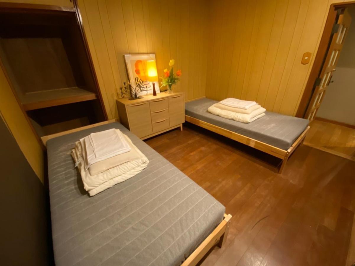 Tsuruya Guesthouse Hiroshima Exteriör bild